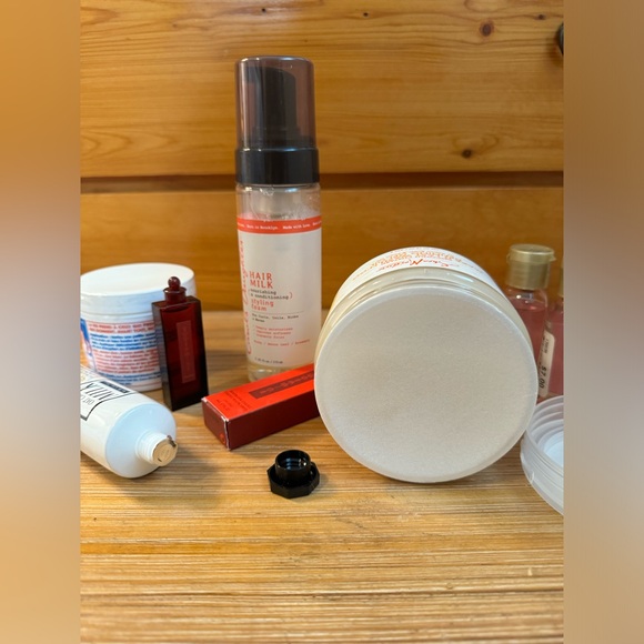 Carol’s Daughter, Shea Moisture, Egyptian Magic, Archipelago & More! - Picture 6 of 9